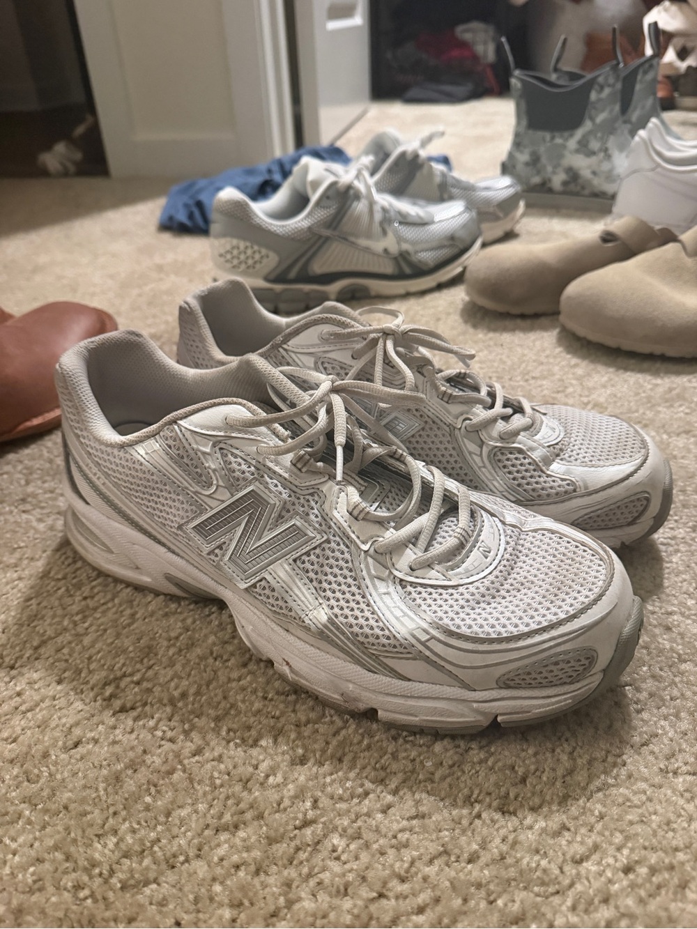 New Balance Women's White and Light Gray Mesh Running Sneakers